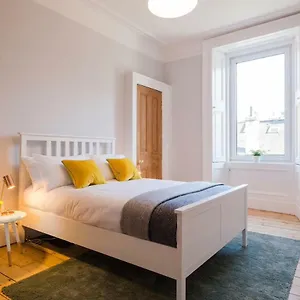 Historic 1890s Turned Relaxing Retreat Edinburgh